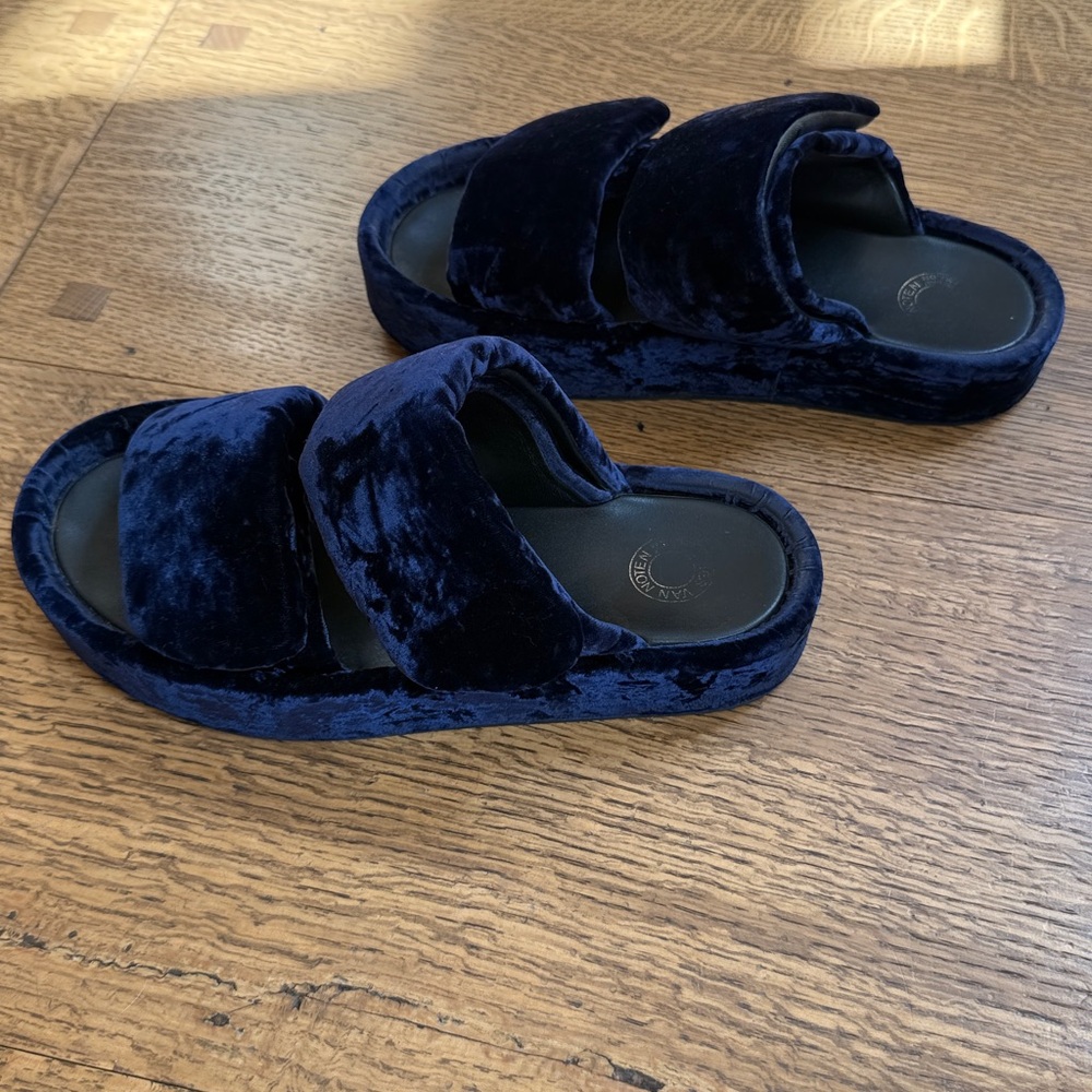 Dries Van Noten Navy Blue Velvet Mules - Picture 3 of 7